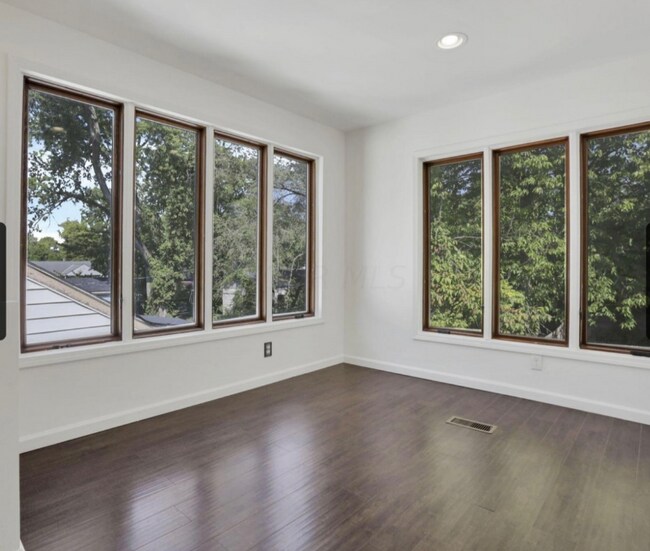 Building Photo - 2040 Margaret Ave