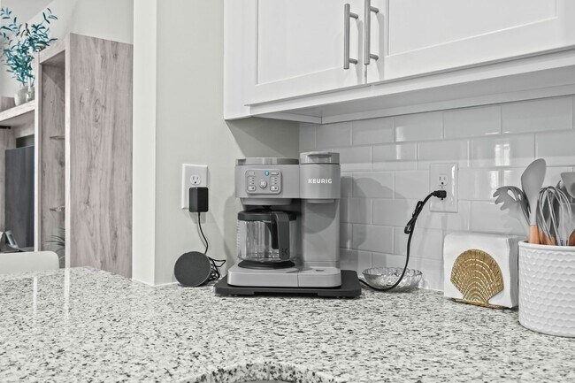 Building Photo - All Inclusive Seasonal Rental Available January 5-March 31st.