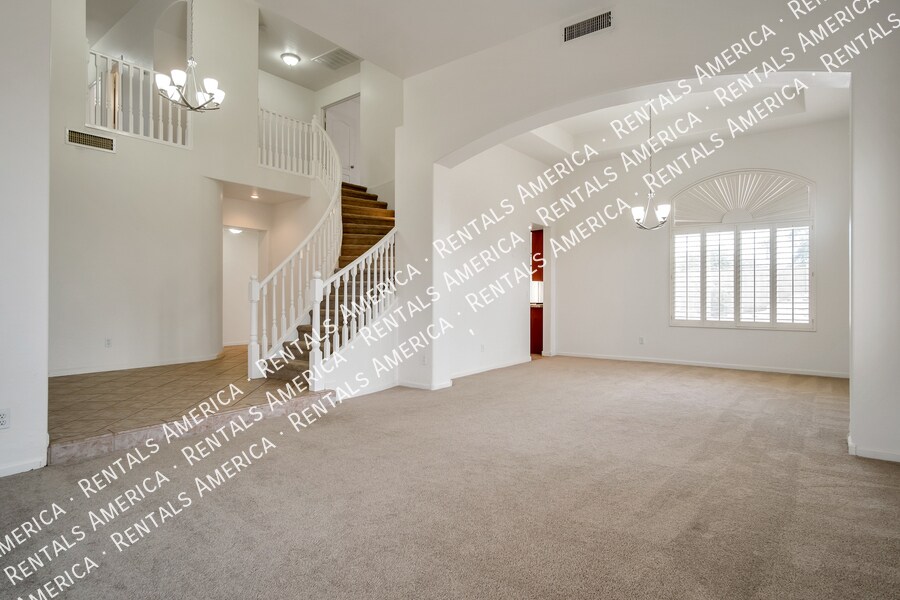 Building Photo - 2631 S Leonard Pl