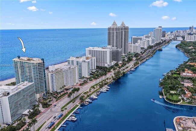 Building Photo - 5025 Collins Ave