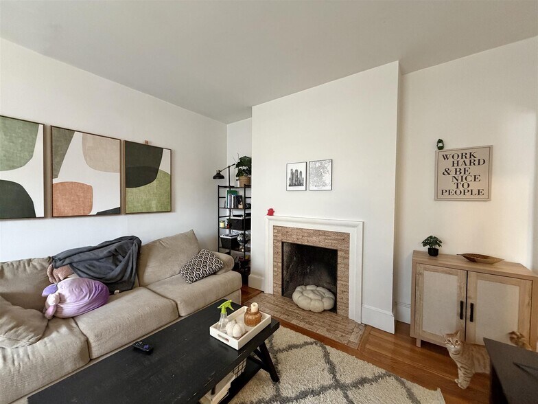 Building Photo - 21 Ellery St