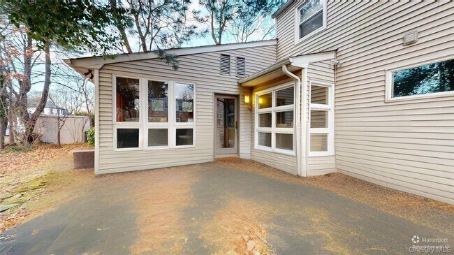 Building Photo - 11 Rockhill Rd