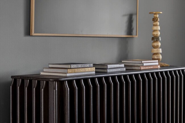 Building Photo - 611 N Pine St