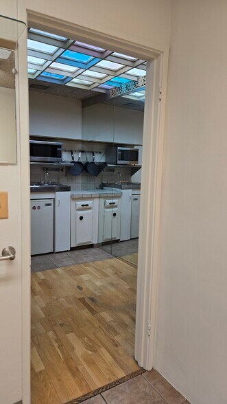 Building Photo - 8404 Pershing Dr