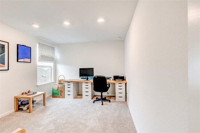 Building Photo - 713 Leeward Pass
