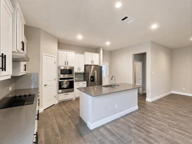 Building Photo - 1017 Greencove Dr