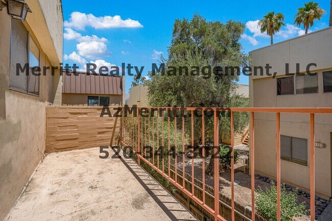 Building Photo - 1337 E Fort Lowell Rd