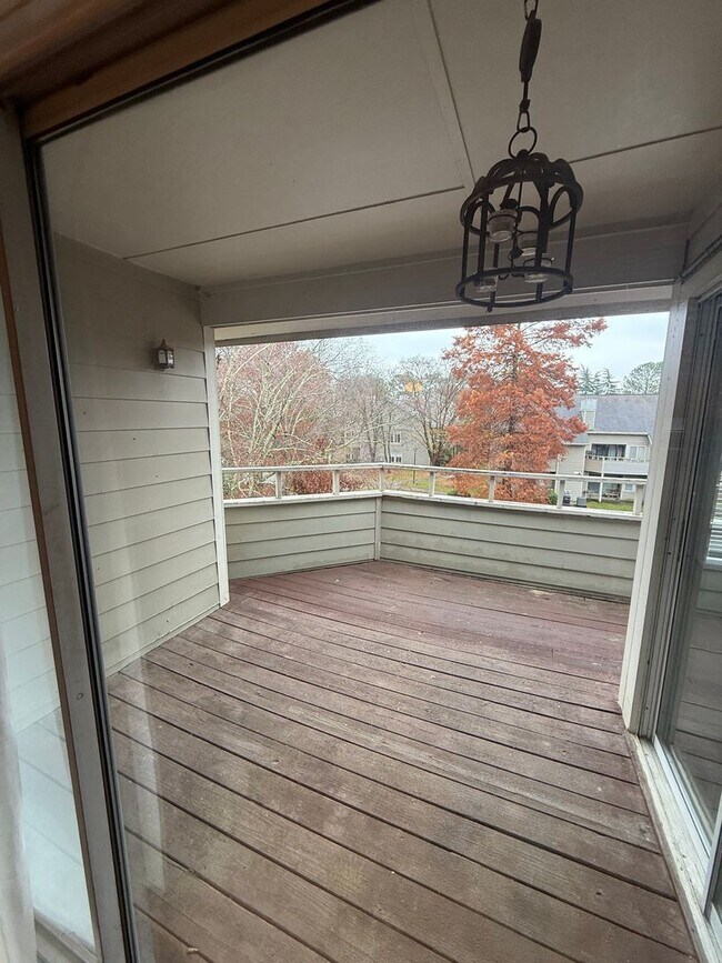 Building Photo - Beautiful South Charlotte Condo For Rent