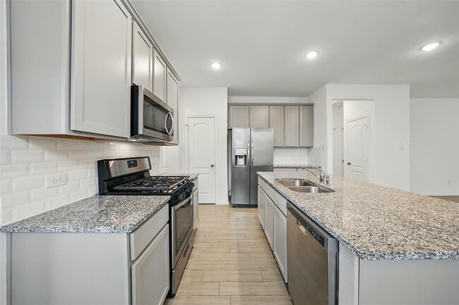 Building Photo - 31335 Horseshoe Meadow Bend Ln