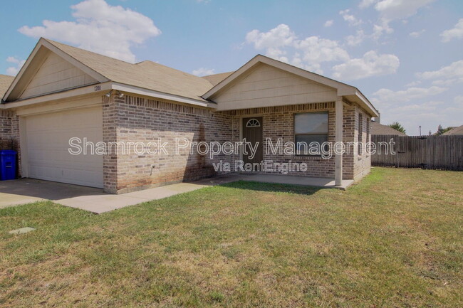 Building Photo - 1208 Maverick Trail