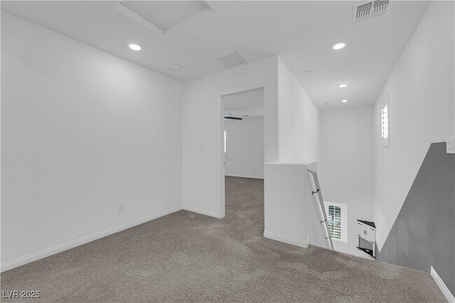 Building Photo - 2467 Bellinzona Pl