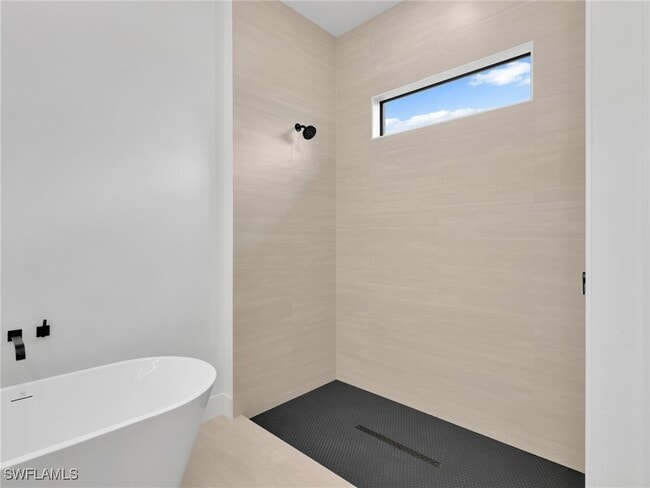 Building Photo - 1624 NW 9th Ave