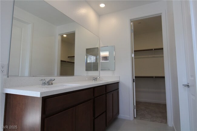 Building Photo - 1545 Melodic Lark Dr