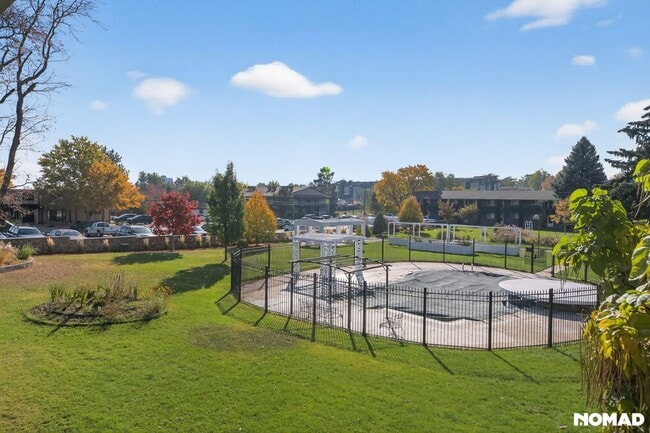 Building Photo - 1865 Fenton St