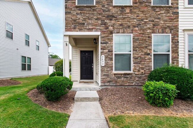 Building Photo - 4490 Middletown Dr