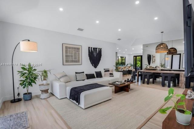 Building Photo - 1543 Bird Rd