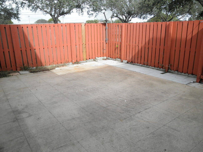 Building Photo - 731 Mill Valley Pl