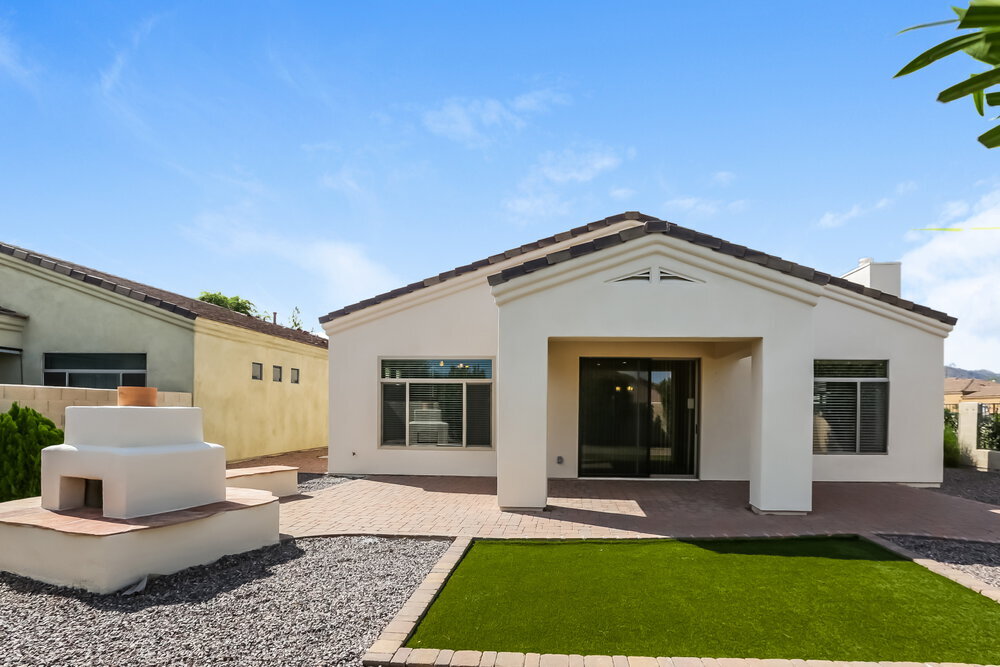 Building Photo - 2102 E Fawn Dr