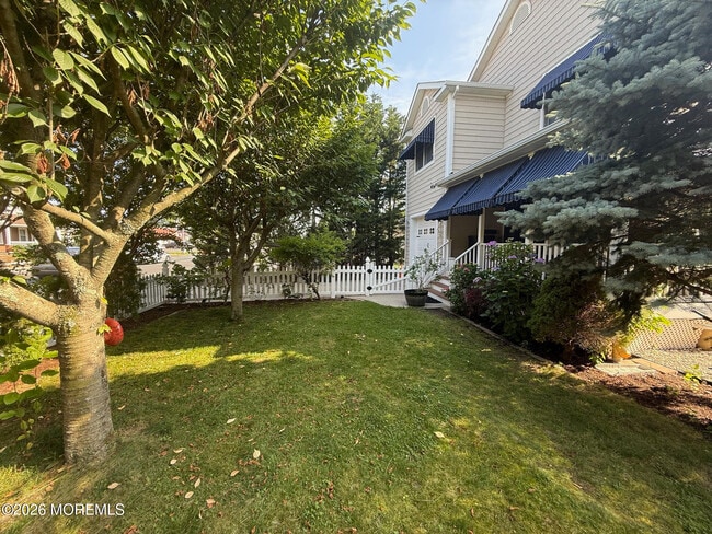 Building Photo - 331 Richmond Ave