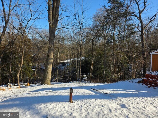 Building Photo - 1342 Edna Rd