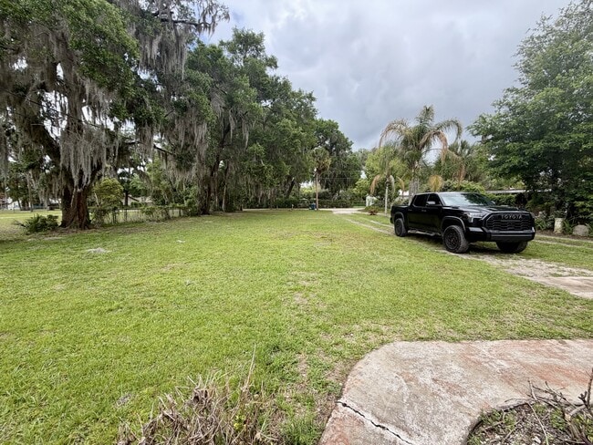 Building Photo - 102 Lake Charles Rd