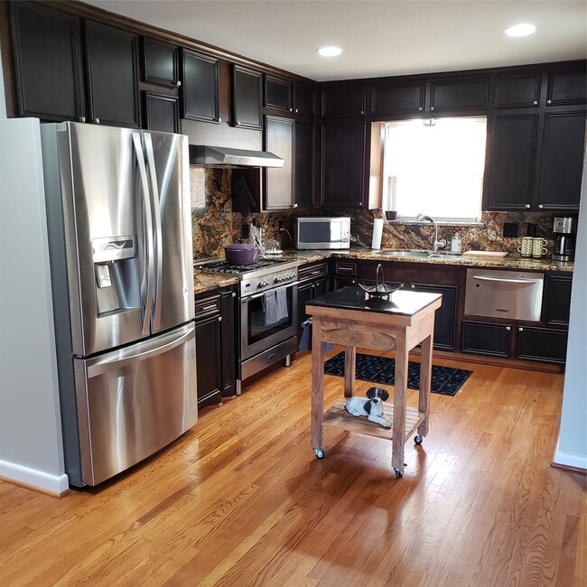 Building Photo - 510 S Belknap St