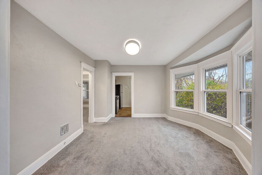 Building Photo - 2243 Hannaford Ave