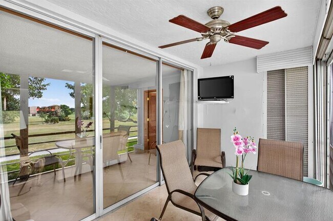 Building Photo - 2671 S Course Dr