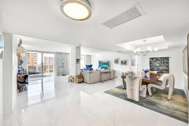 Building Photo - 1880 S Ocean Dr