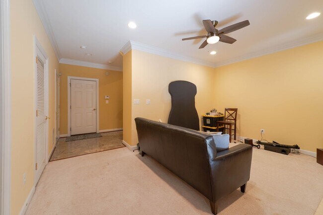 Building Photo - Well Appointed 3 Bedroom 3.5 Bath Townhome...