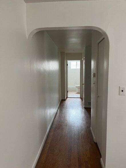 Hallway - 1005 Cedarcroft Rd