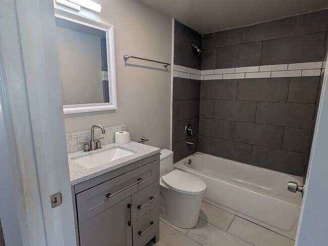 Building Photo - Brand new 2024 construction 3 bedroom, 2 bathroom home located in California City.