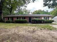 Building Photo - 1078 Lynwood Dr