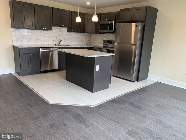 Building Photo - 1848 N 19th St