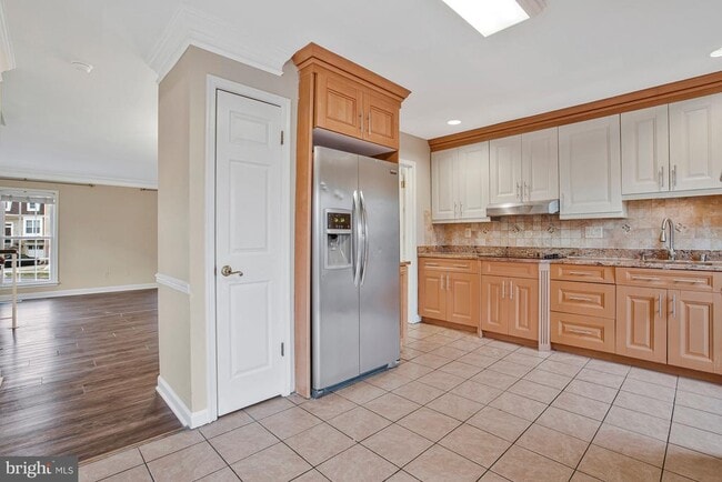 Building Photo - 14669 Cambridge Cir