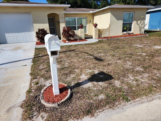 Building Photo - 9837 Marlinton Ln