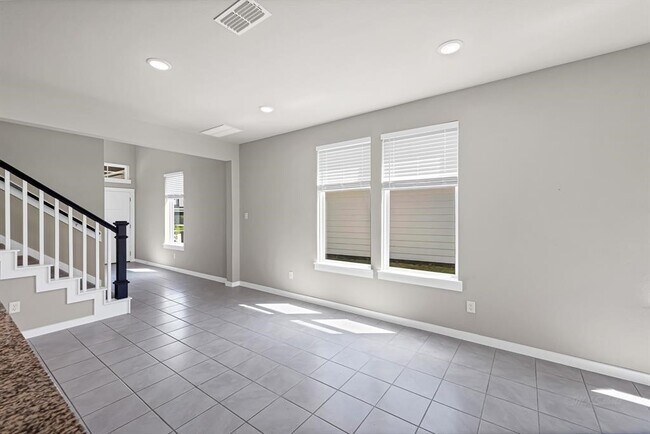 Building Photo - 7138 Clearwater Cv Dr