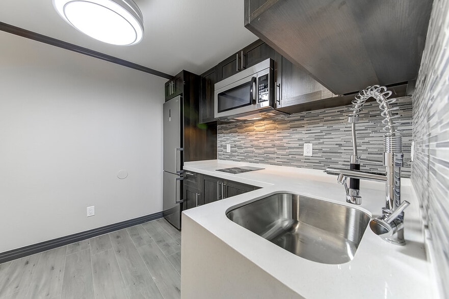 Building Photo - Ogden Executive