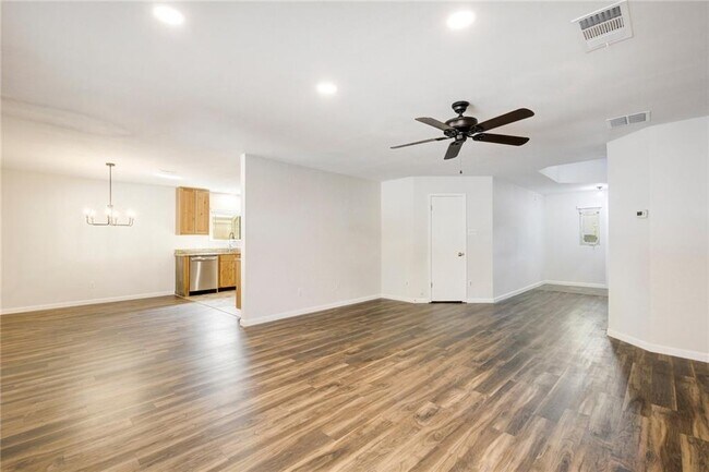 Building Photo - 12704 Margit Dr
