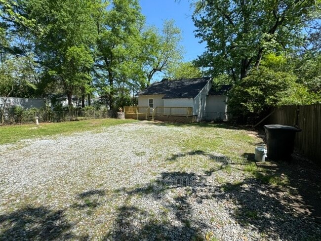 Building Photo - 3915 Woodruff Rd