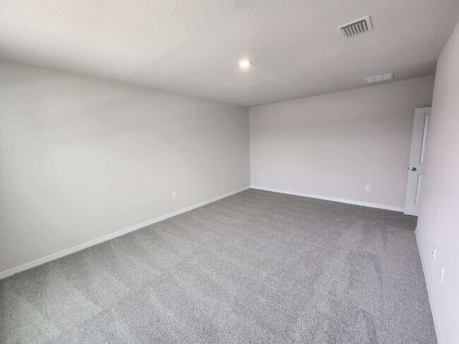 Building Photo - 18002 Canopy Pl