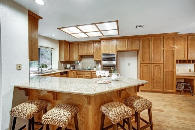 Building Photo - Spacious 4 Bedroom Home in Gated Somerset Hills – 3-Car Garage & Large Backyard