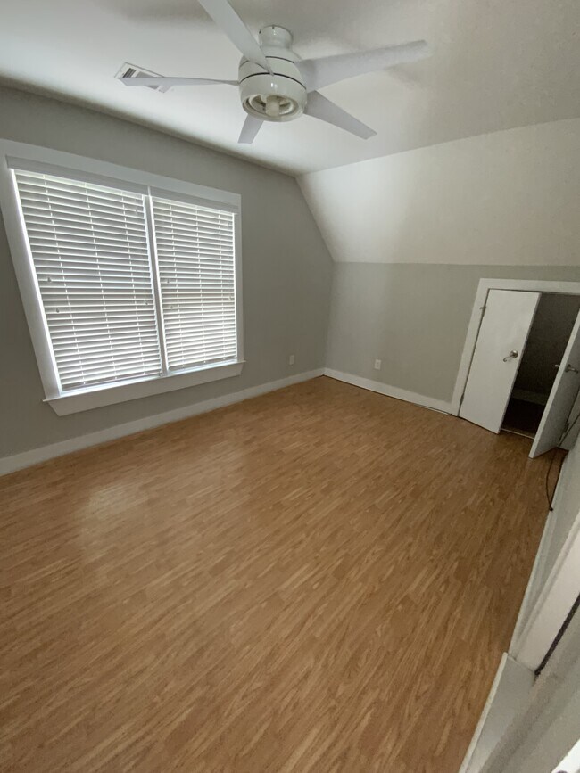 Building Photo - 1641 Carriage Ridge Dr
