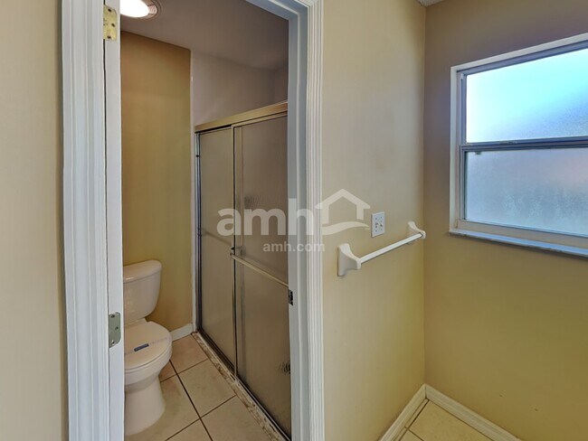 Building Photo - 12301 Woodglen Cir