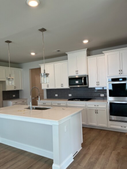 Building Photo - 414 Kinross Ln