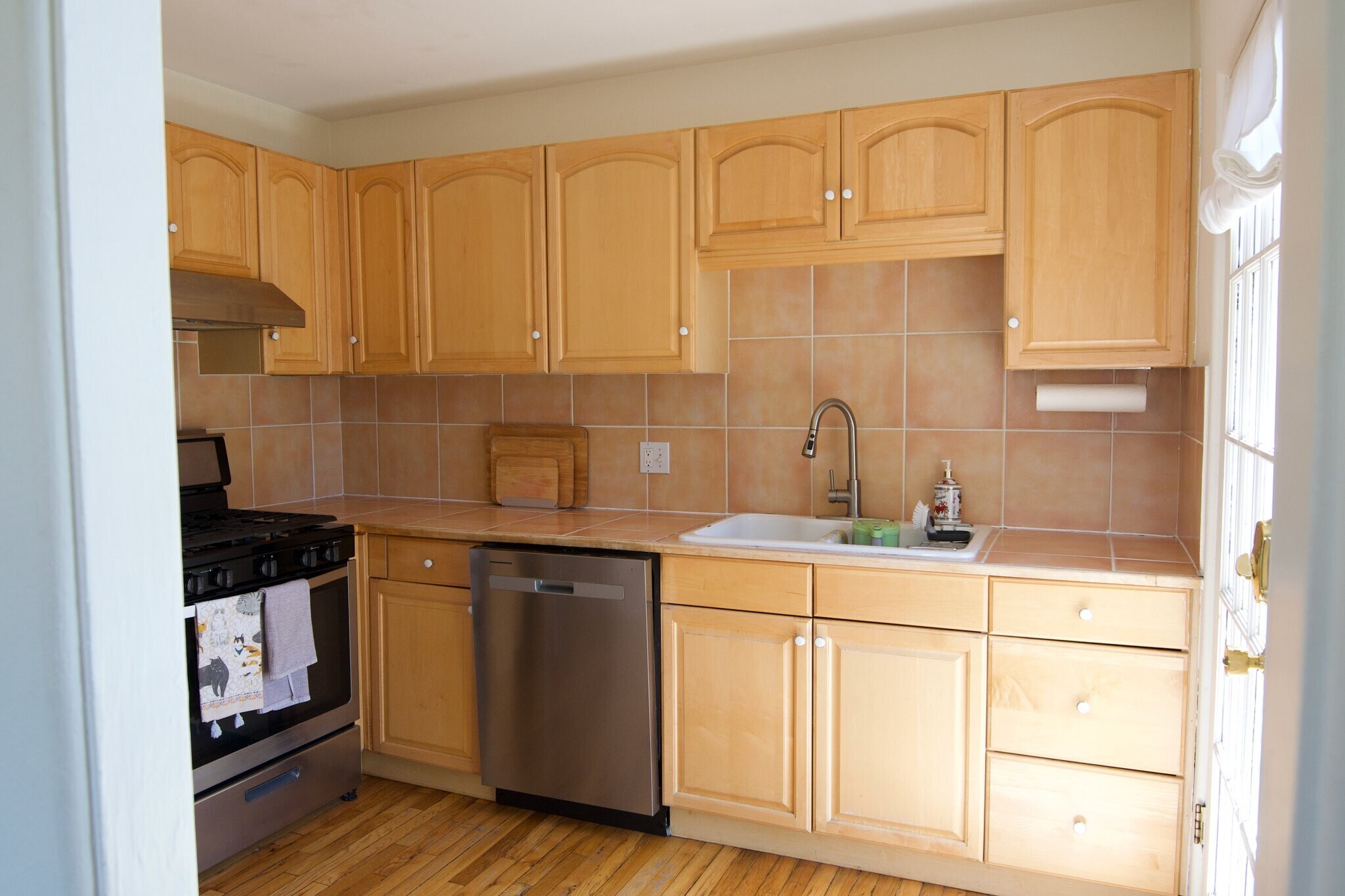 Building Photo - 1600 Winona Ct