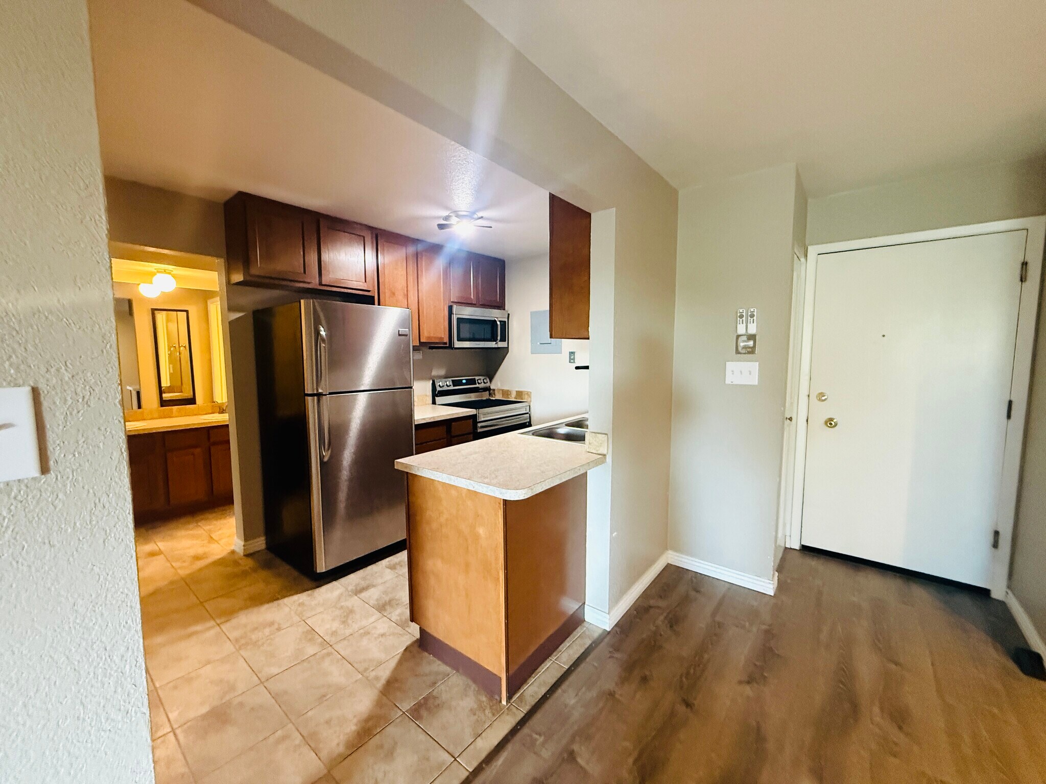 Building Photo - 2227 Canyon Blvd