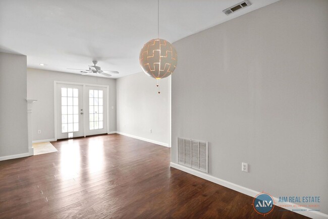 Building Photo - Bright, Freshly Updated 2BR/2BA Condo at T...