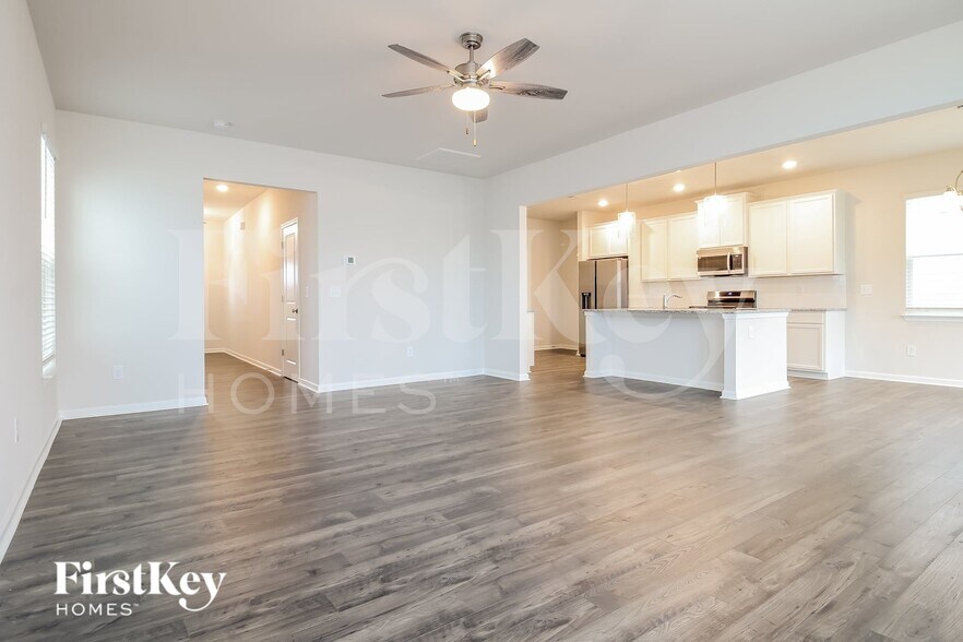Building Photo - 604 Goldburn Wy