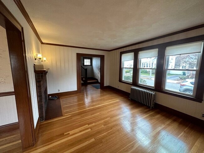 Building Photo - 238 Ashcroft Rd